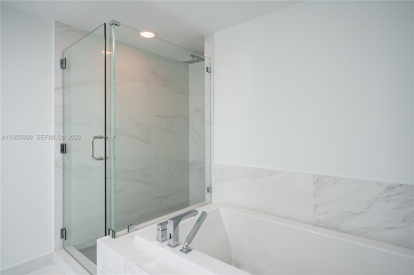 400 SUNNY ISLES CONDO WES - Residential