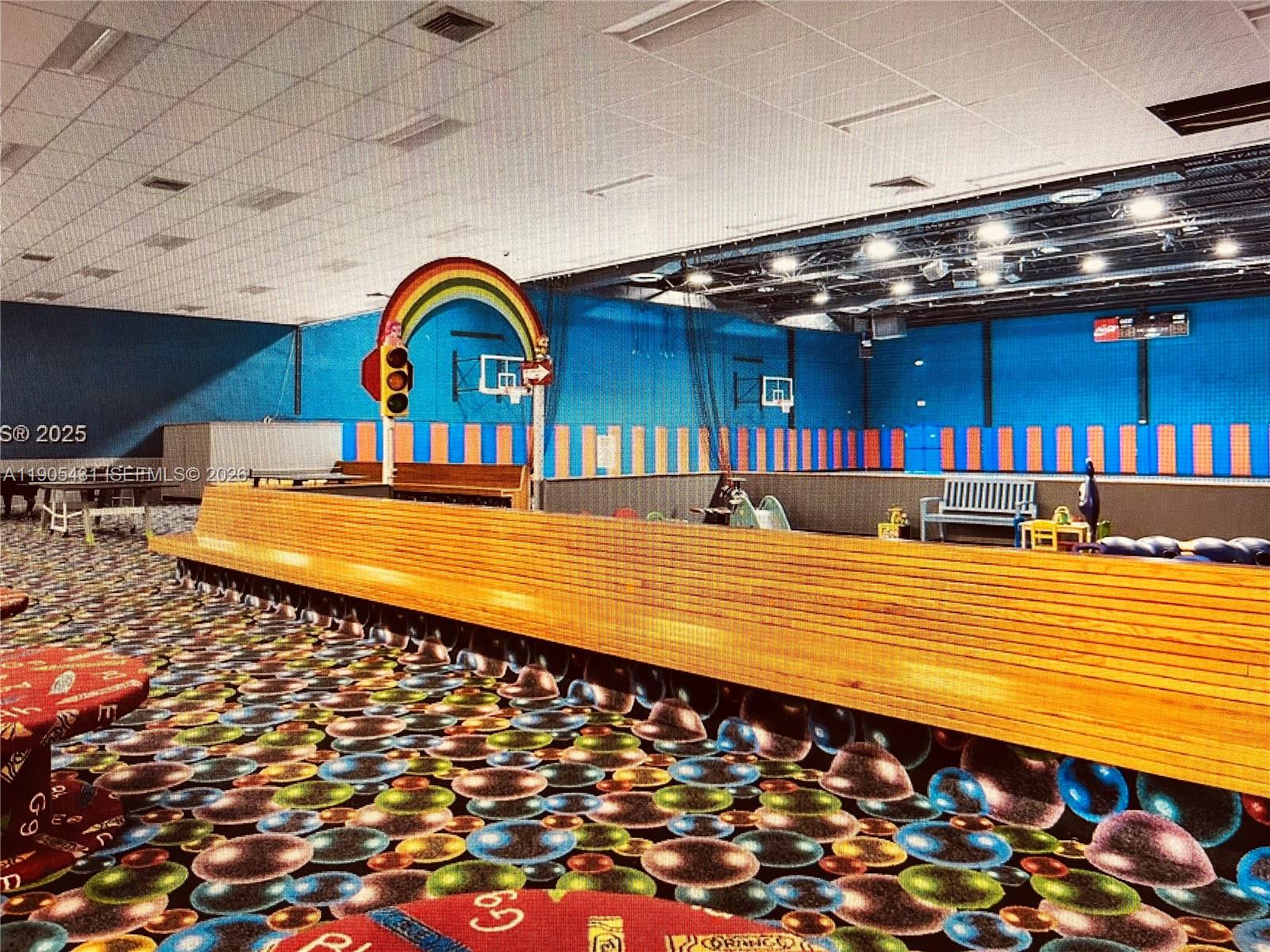 VILLAS OF BONAVENTURE AT - Residential