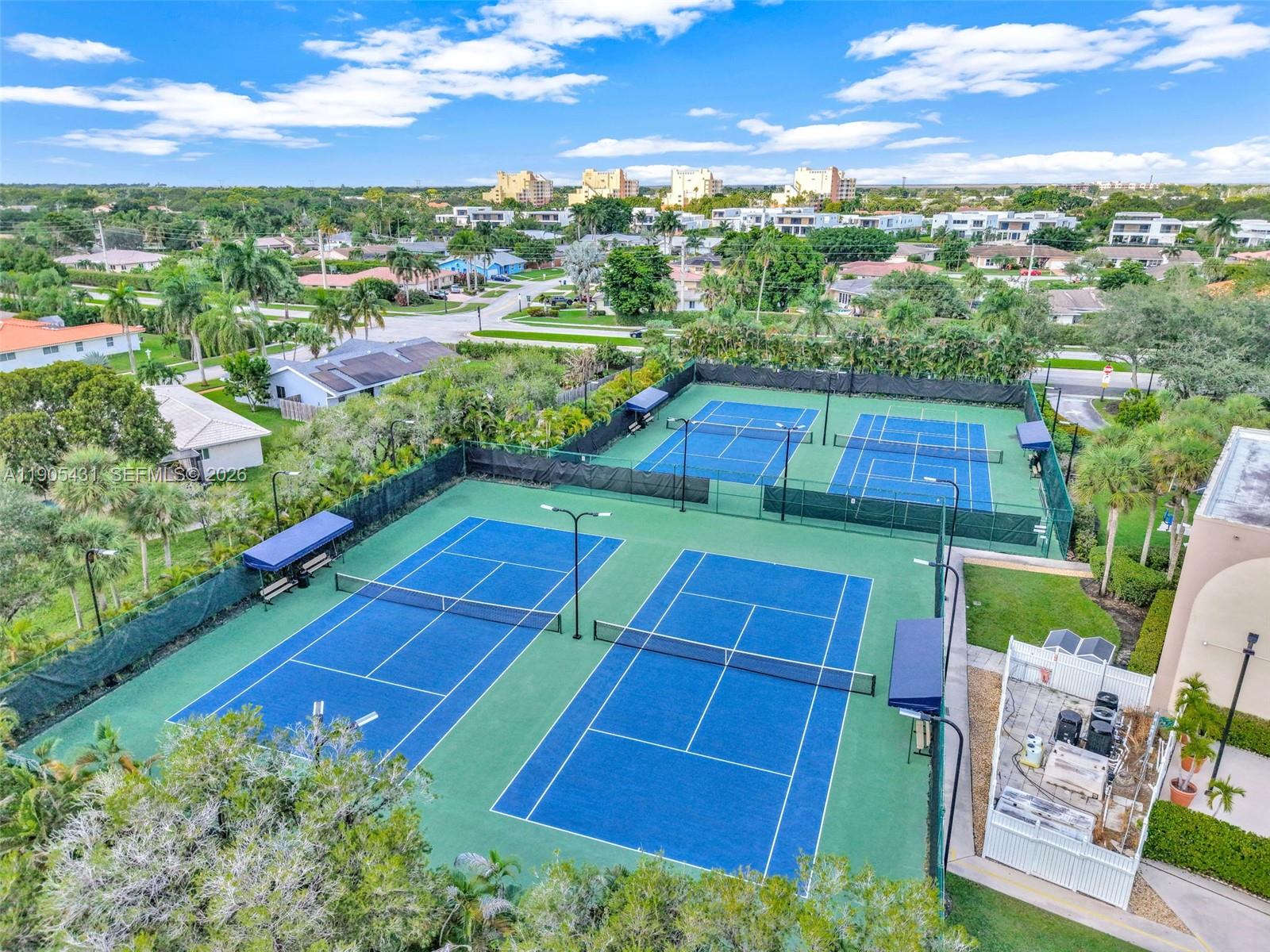 VILLAS OF BONAVENTURE AT - Residential