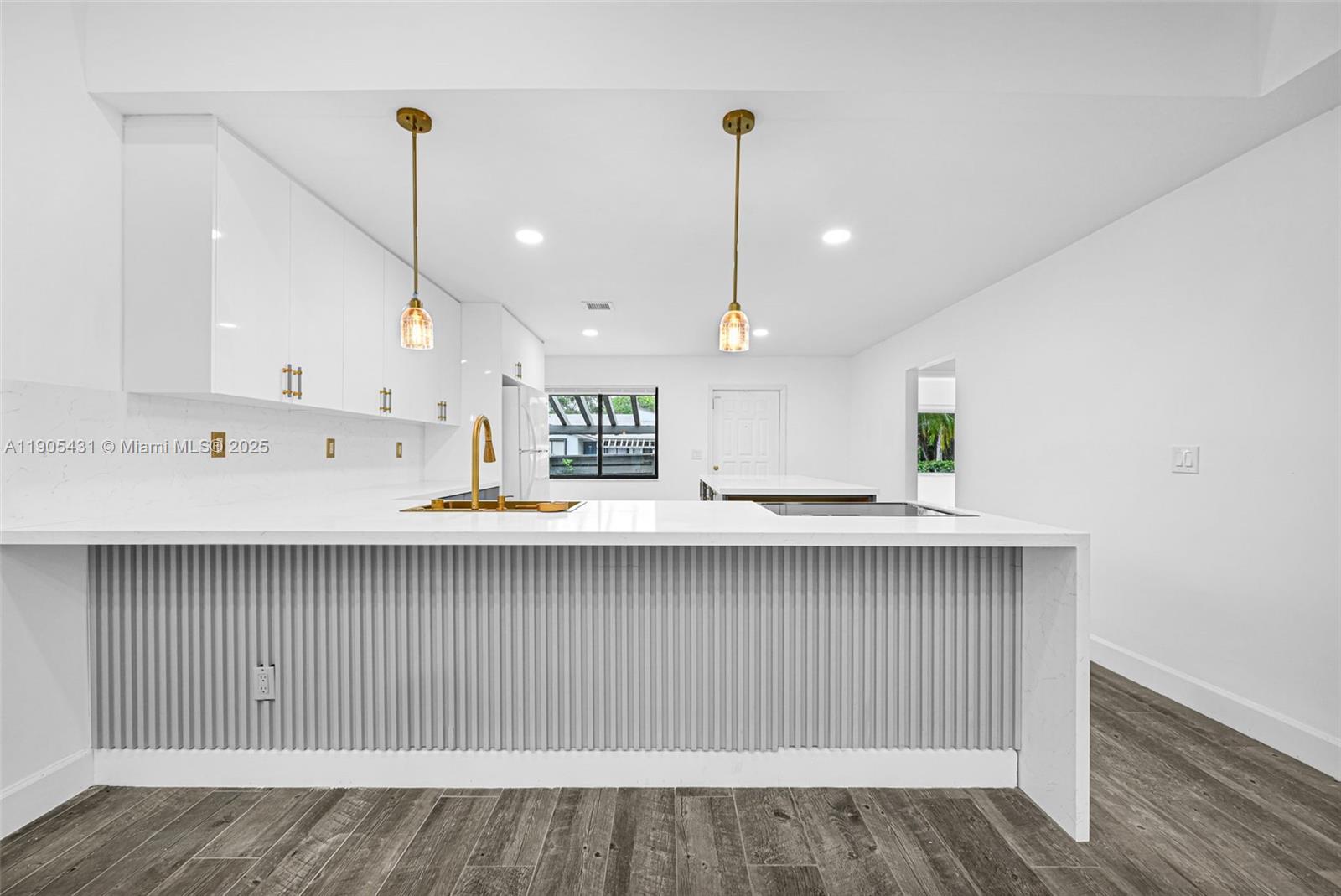 VILLAS OF BONAVENTURE AT - Residential