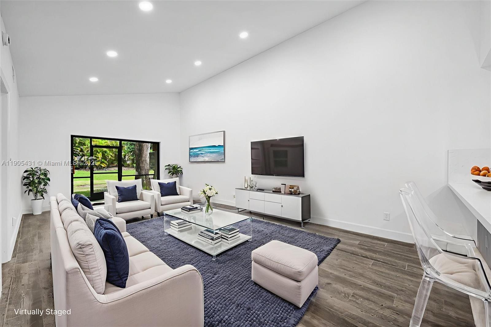 VILLAS OF BONAVENTURE AT - Residential