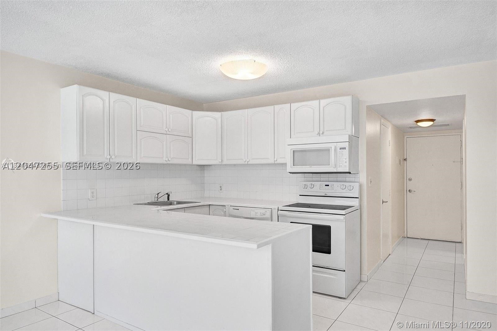 1228 West Ave 613