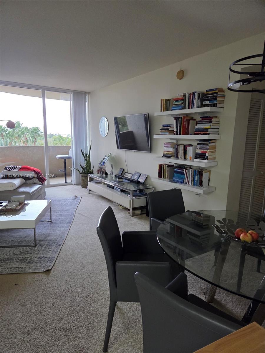 TURNBERRY ON THE GREEN CO - Residential