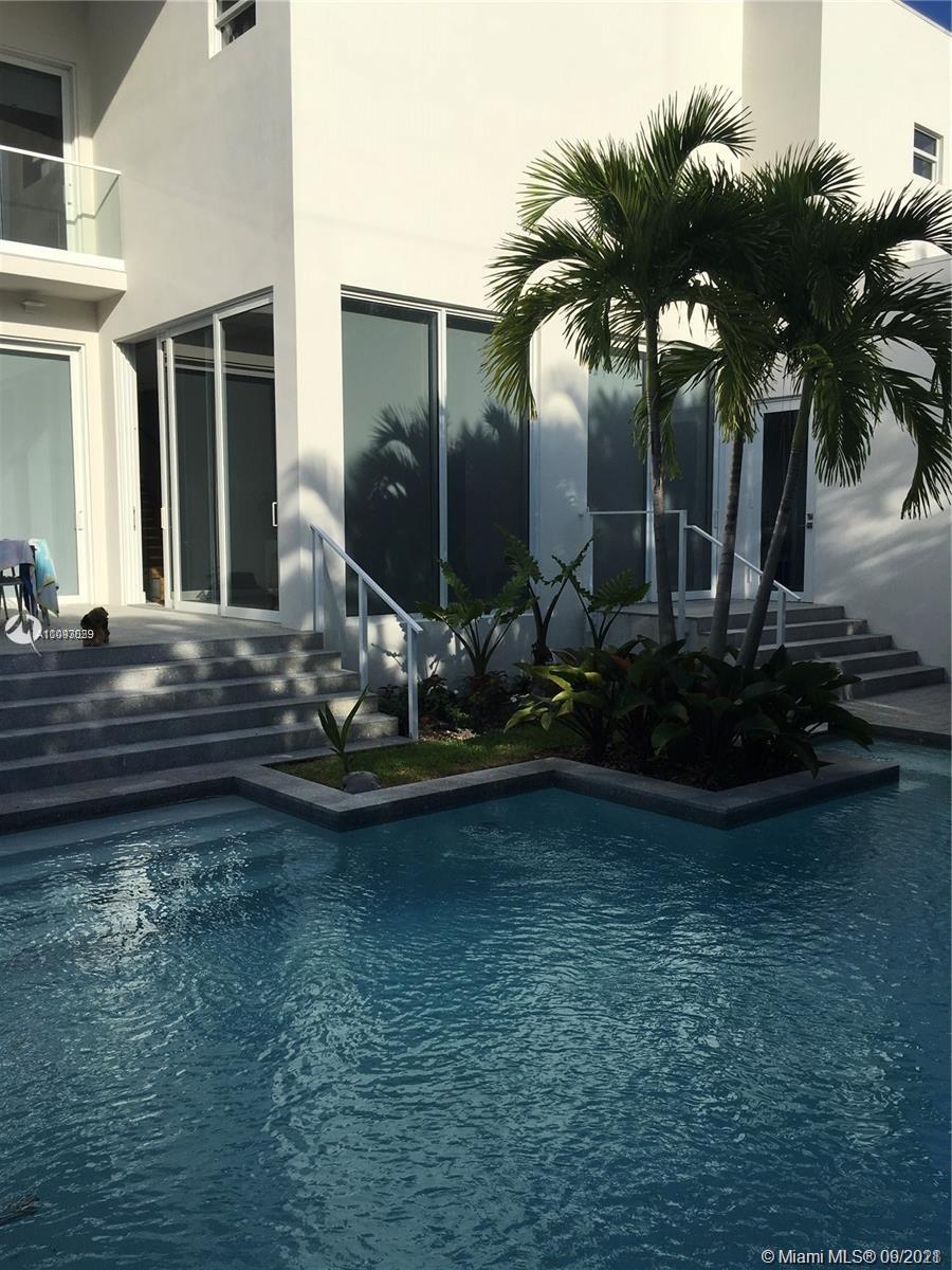 BISCAYNE KEY ESTATES - Residential