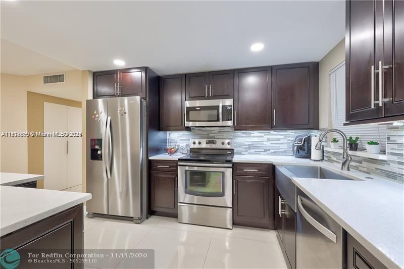 SPARROWS WALK CONDO - Residential