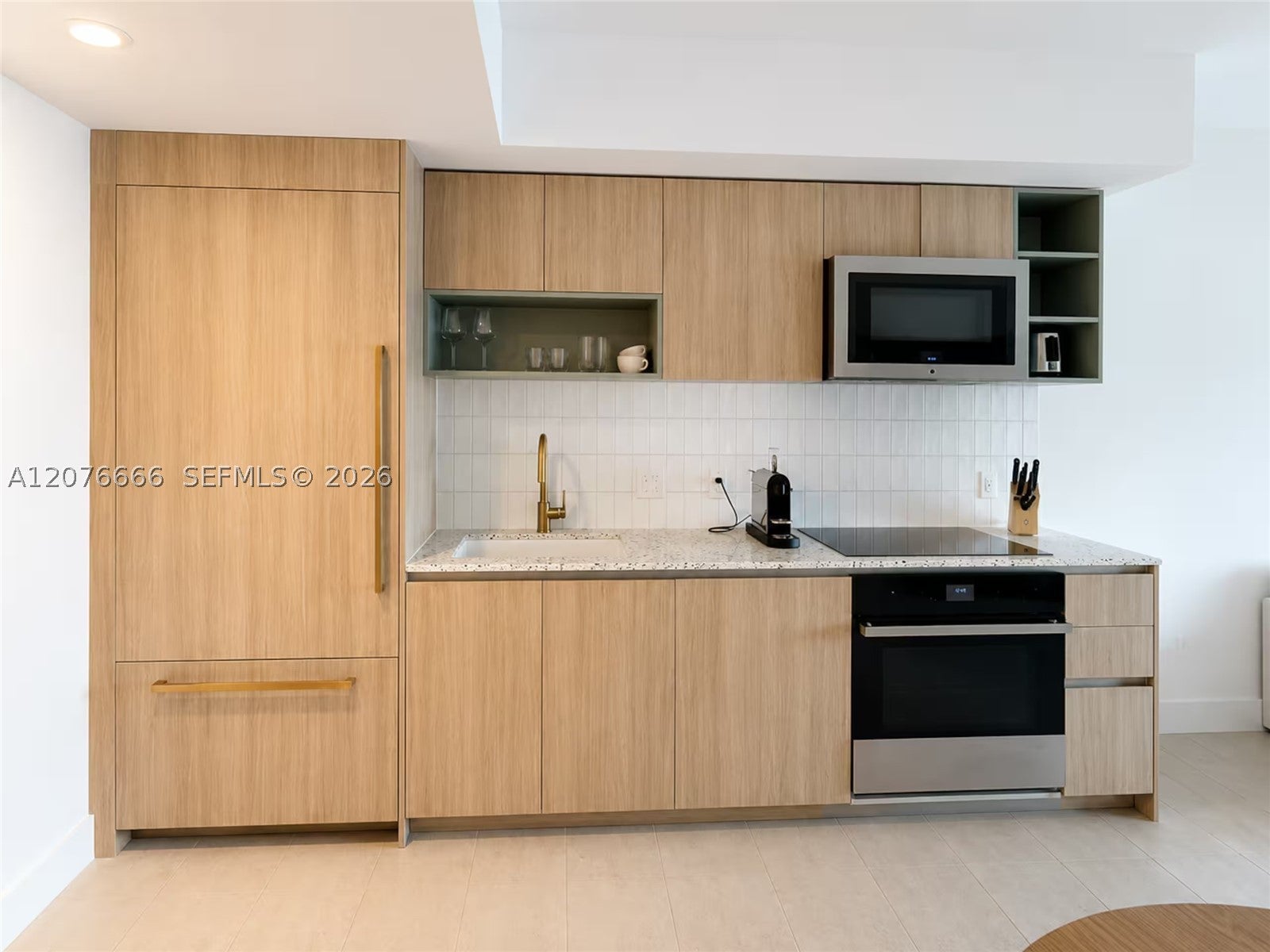 159 NE 6th St 3504
