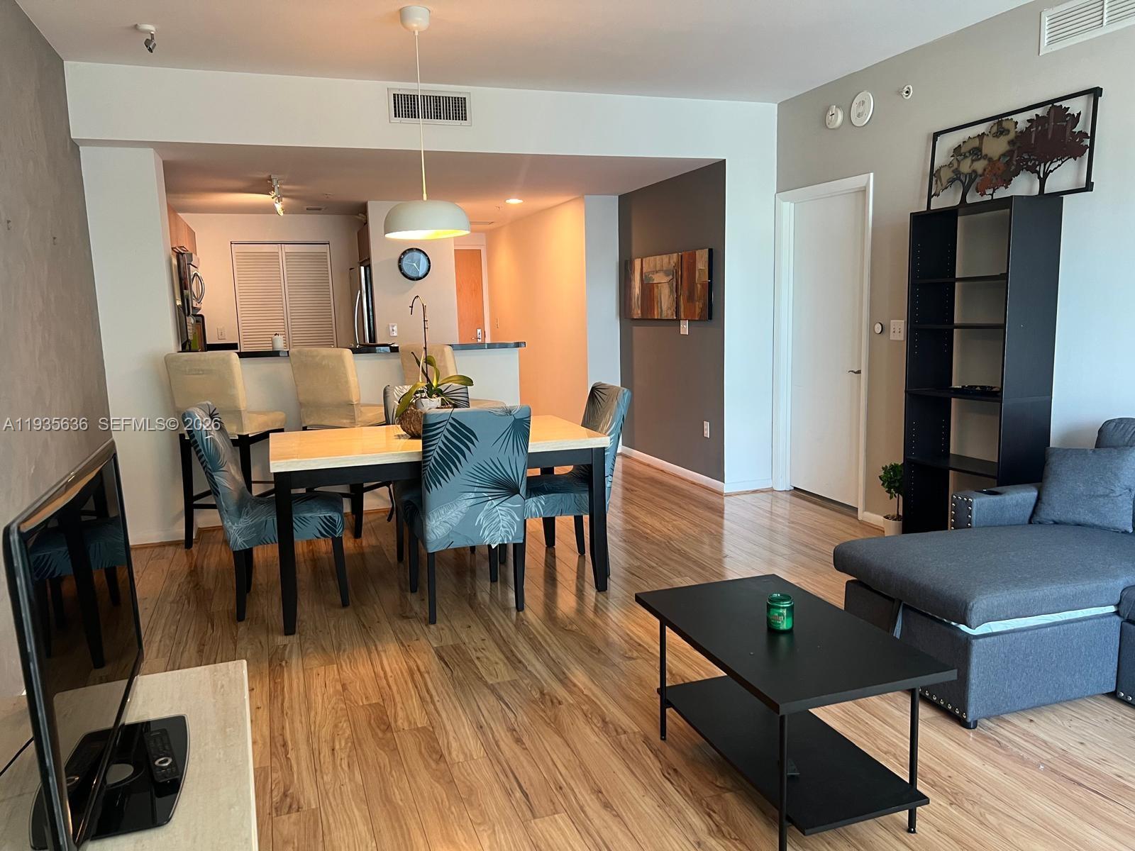 VIZCAYNE NORTH CONDO - Residential