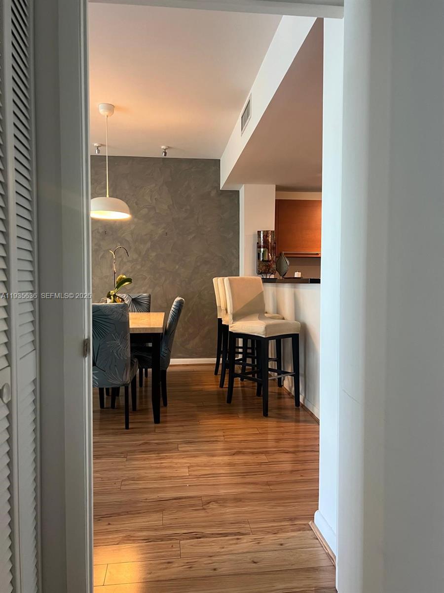 VIZCAYNE NORTH CONDO - Residential