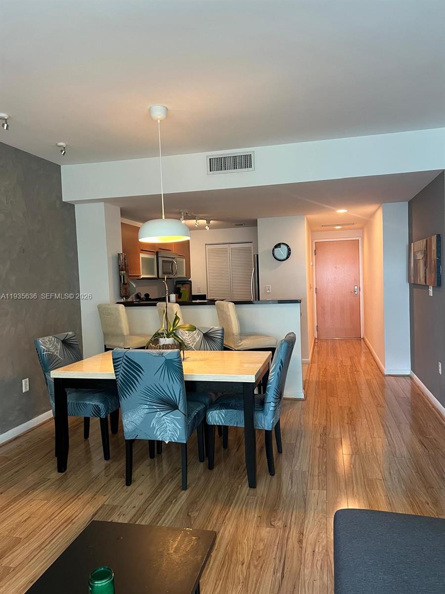 VIZCAYNE NORTH CONDO - Residential