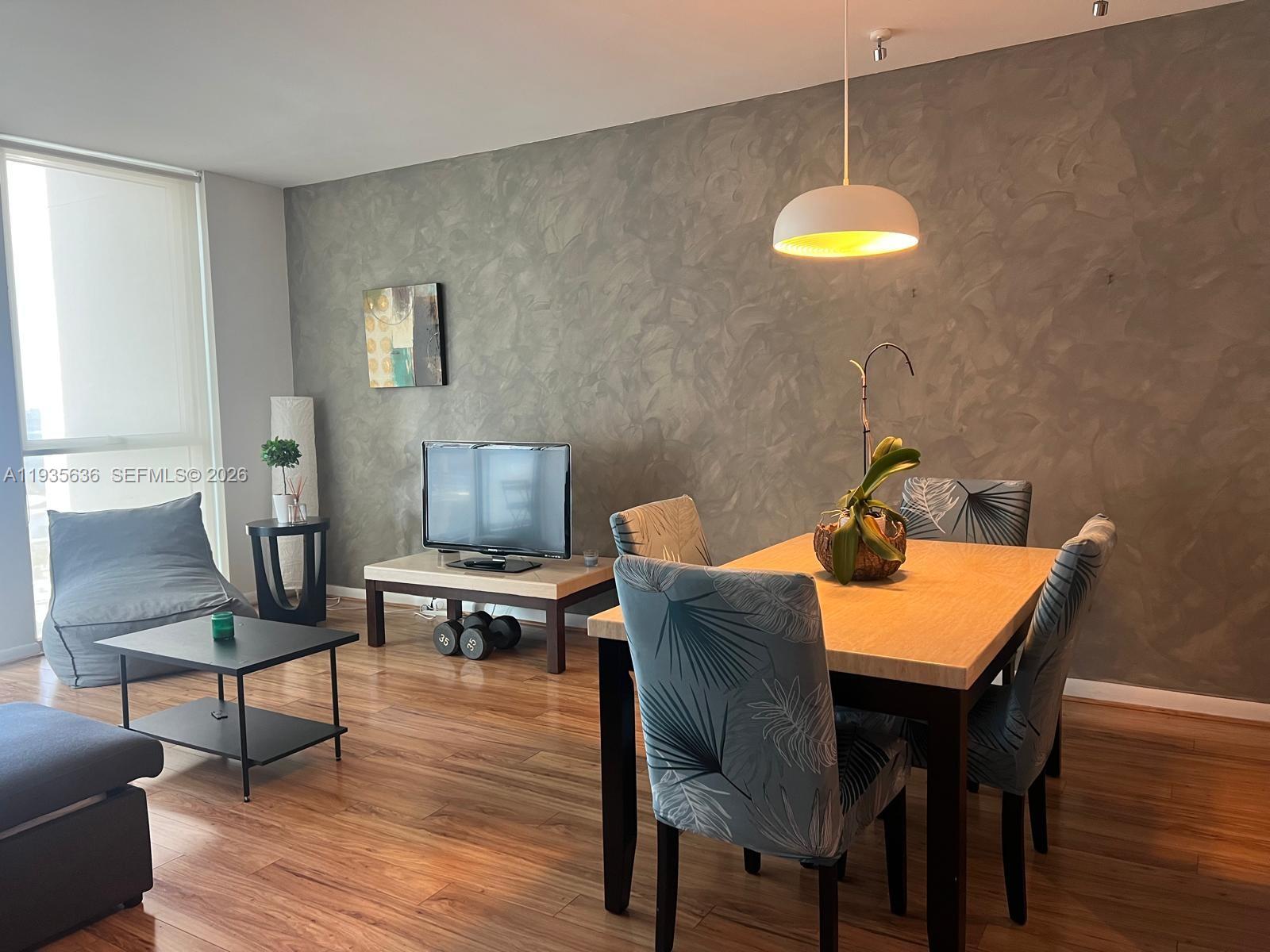 VIZCAYNE NORTH CONDO - Residential