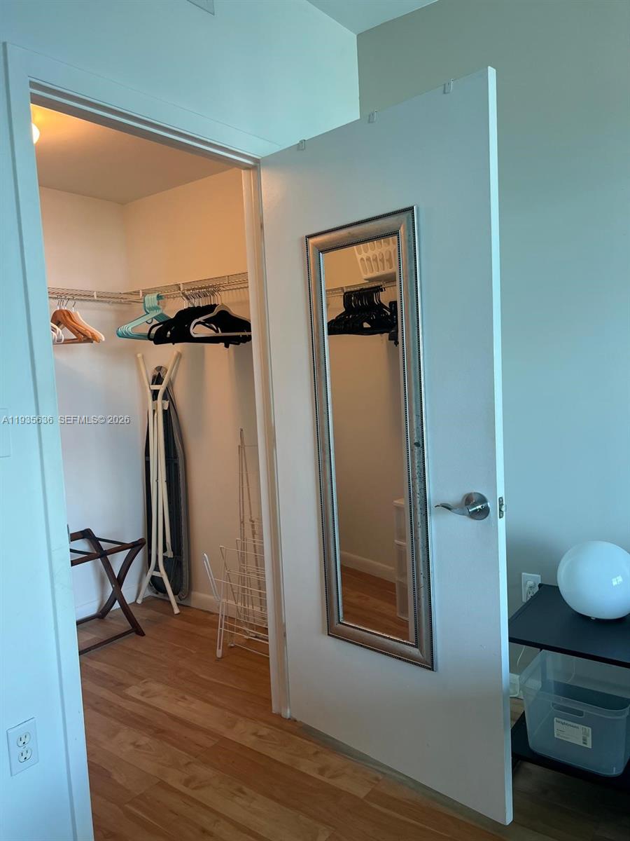 VIZCAYNE NORTH CONDO - Residential