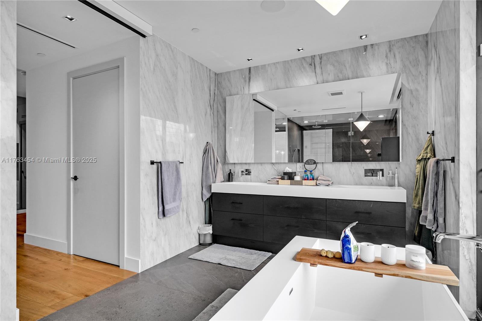 350 MERIDIAN CONDO - Residential