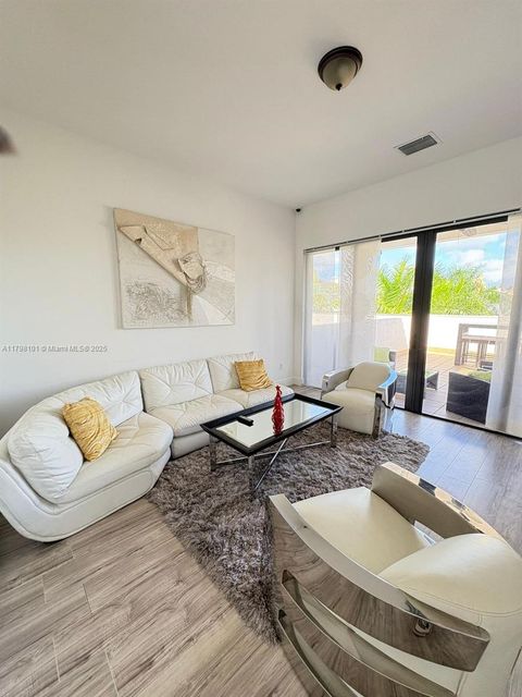 5200 NW 83rd Ct Doral FL 33166