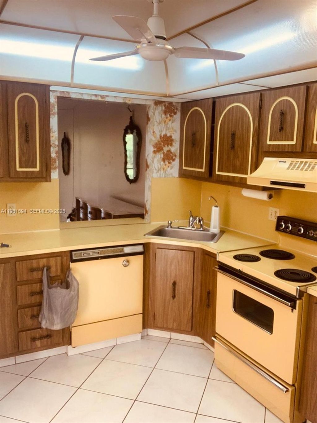 Photo of 8515 Sunrise Lakes Blvd #206, Sunrise, FL 33322 (MLS # A11961594)