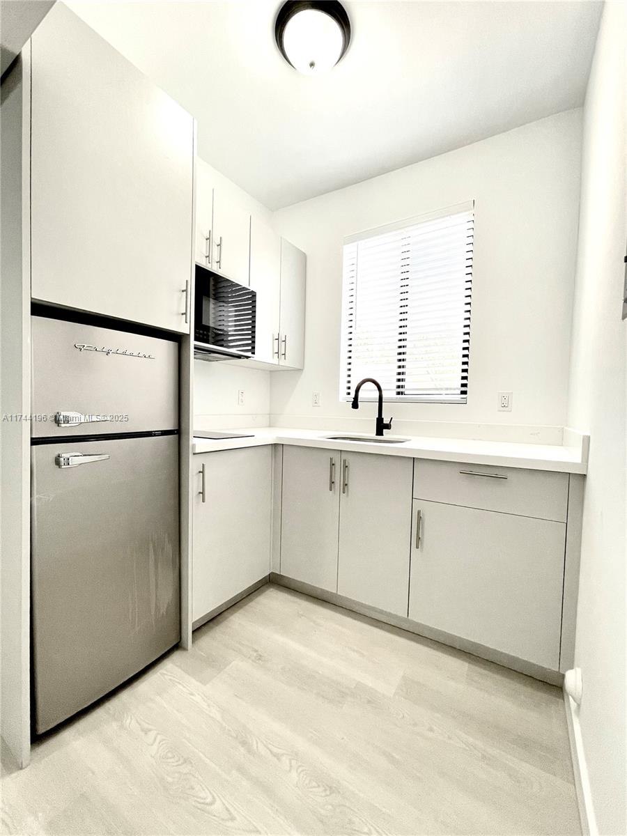 LAWRENCE ESTATES LAND COS - Residential Income