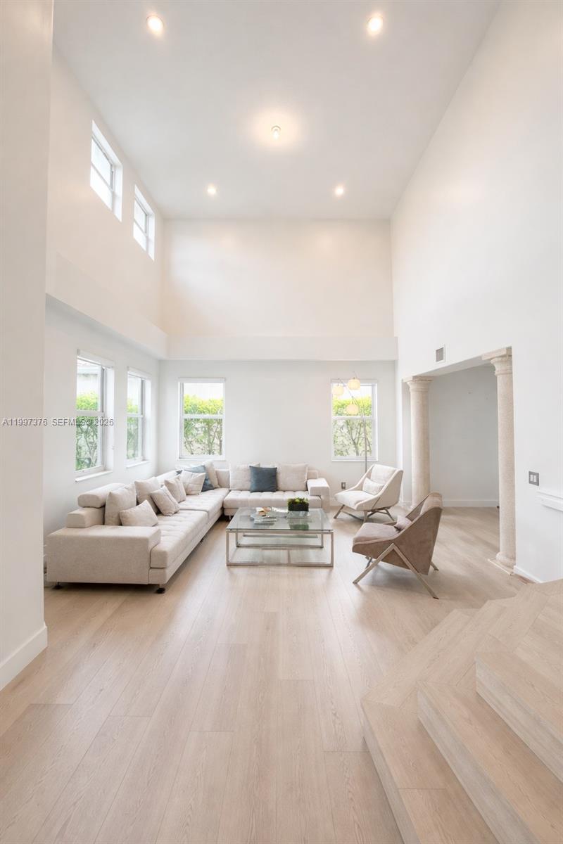 NAUTICA PLAT - Residential Lease