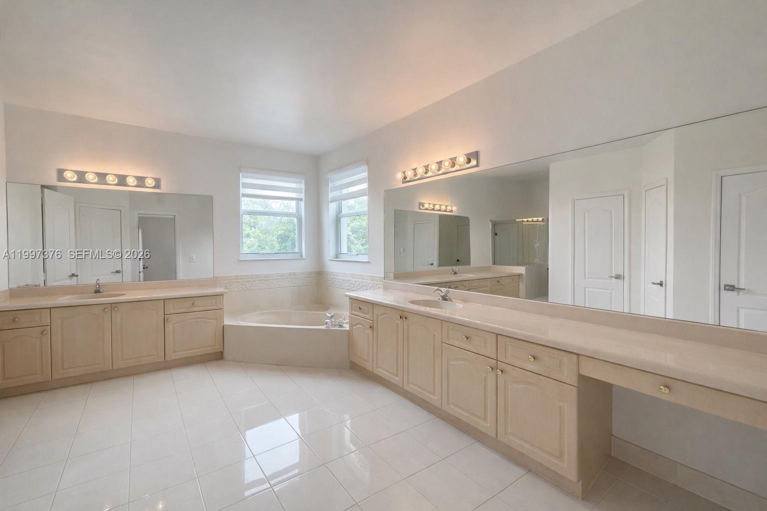 NAUTICA PLAT - Residential Lease