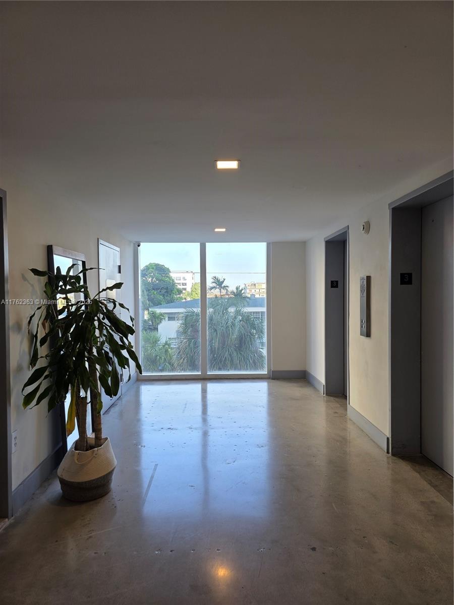 THE ISLANDER CLUB CONDO - Residential