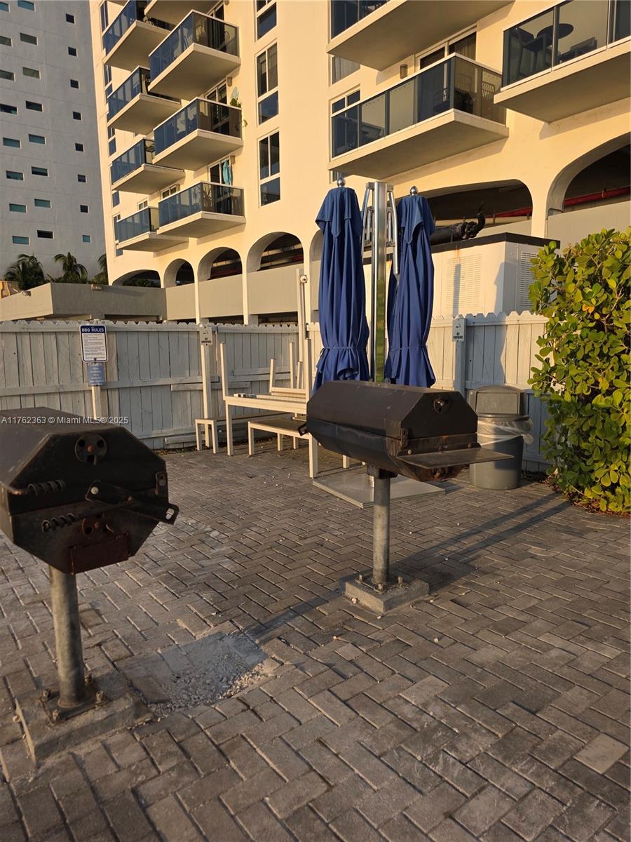 THE ISLANDER CLUB CONDO - Residential