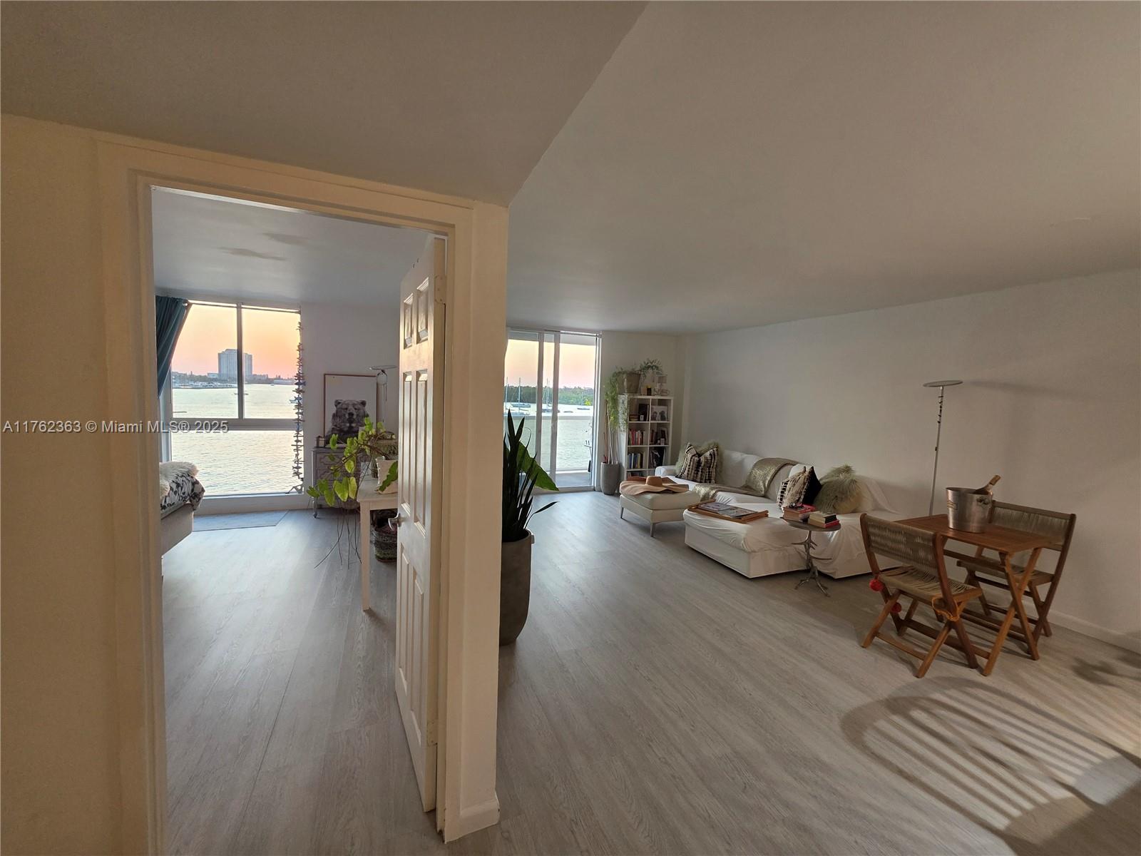 THE ISLANDER CLUB CONDO - Residential