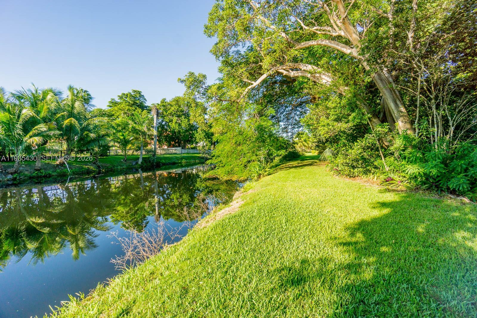 SNAPPER CREEK GROVES - Residential Lease