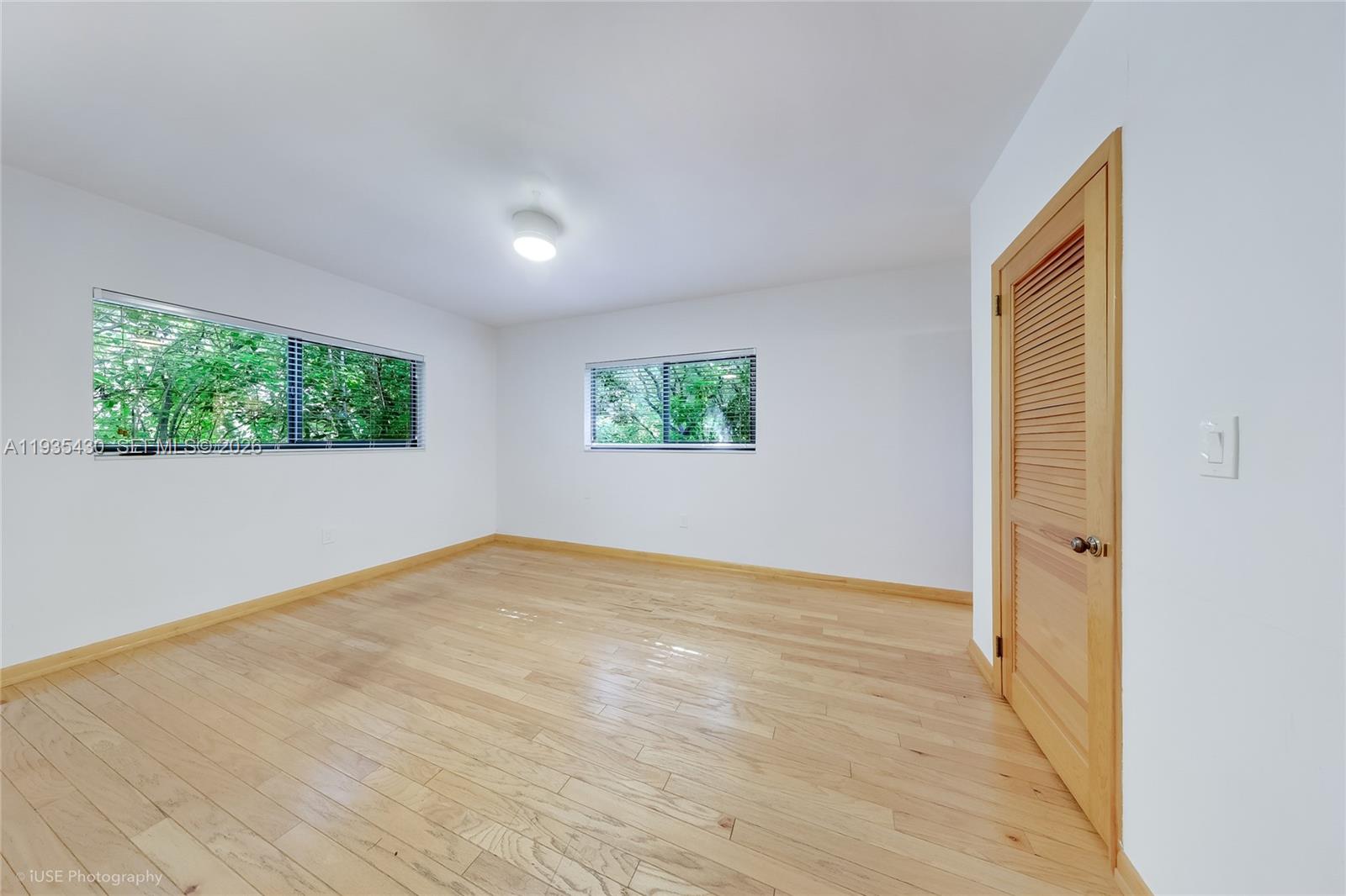 SNAPPER CREEK GROVES - Residential Lease