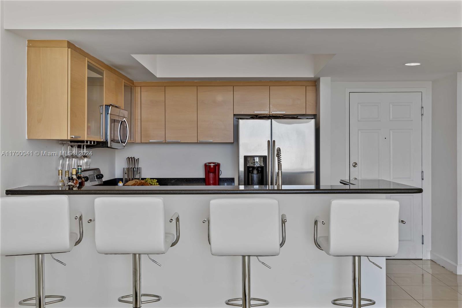 HOLLYWOOD STATION RES CON - Residential