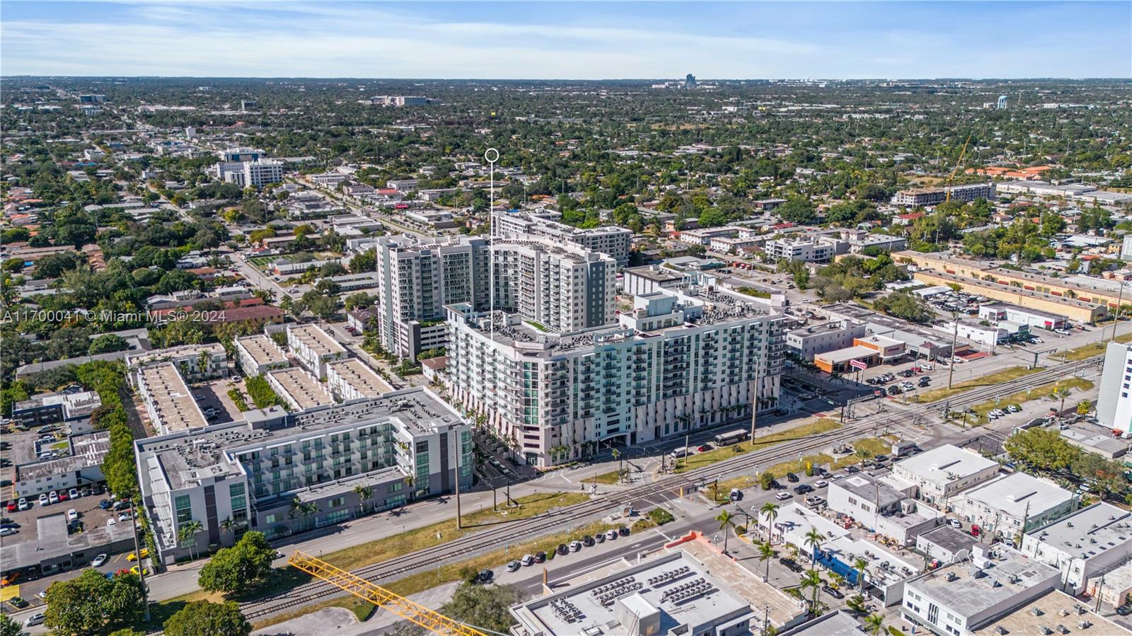 HOLLYWOOD STATION RES CON - Residential