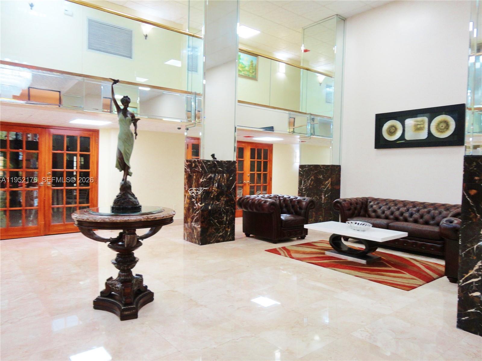 WINSTON TOWERS 600 CONDO - Residential