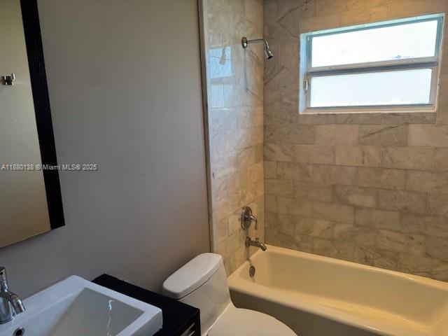 BRENTWOOD REV PL - Residential Lease