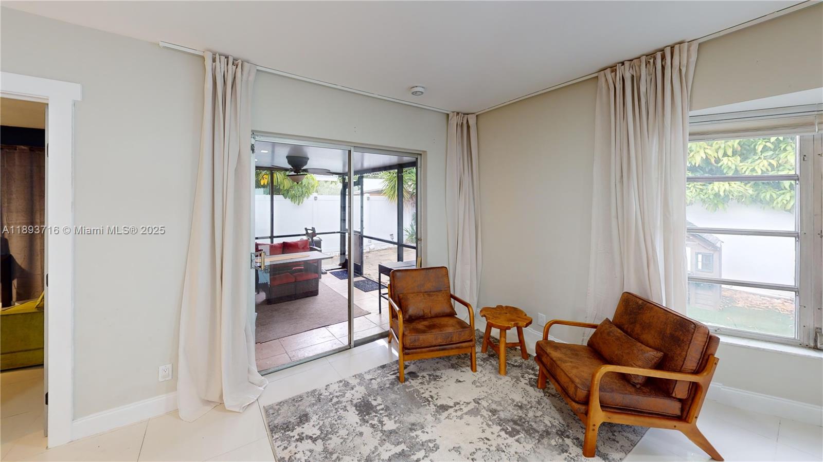 IMPERIAL POINT 1 SEC - Residential