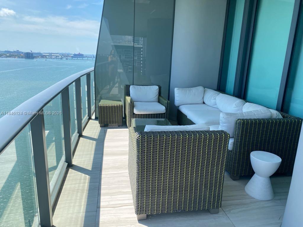 ONE PARAISO CONDO - Residential Lease