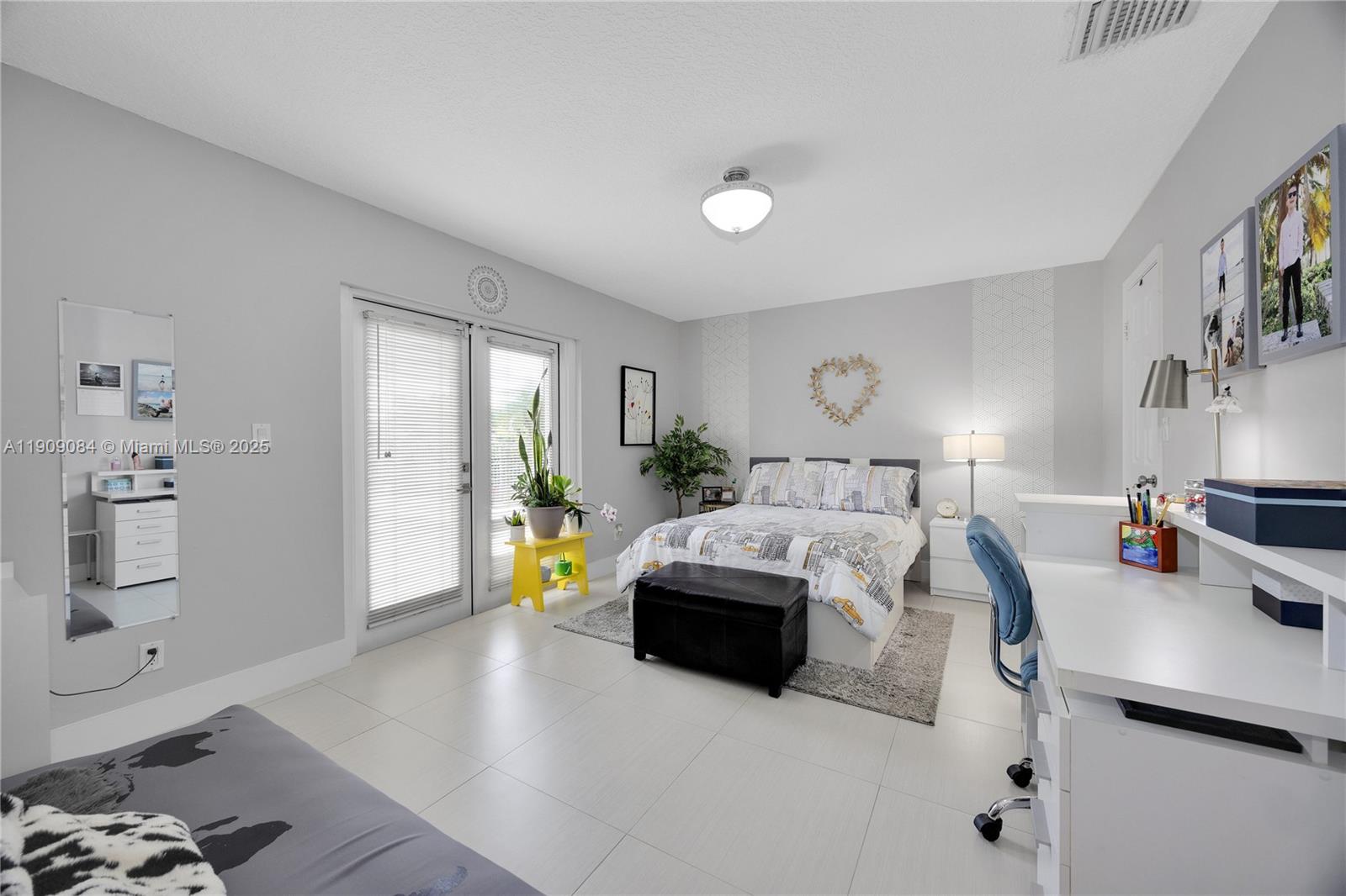 CYPRESS GLEN - Residential