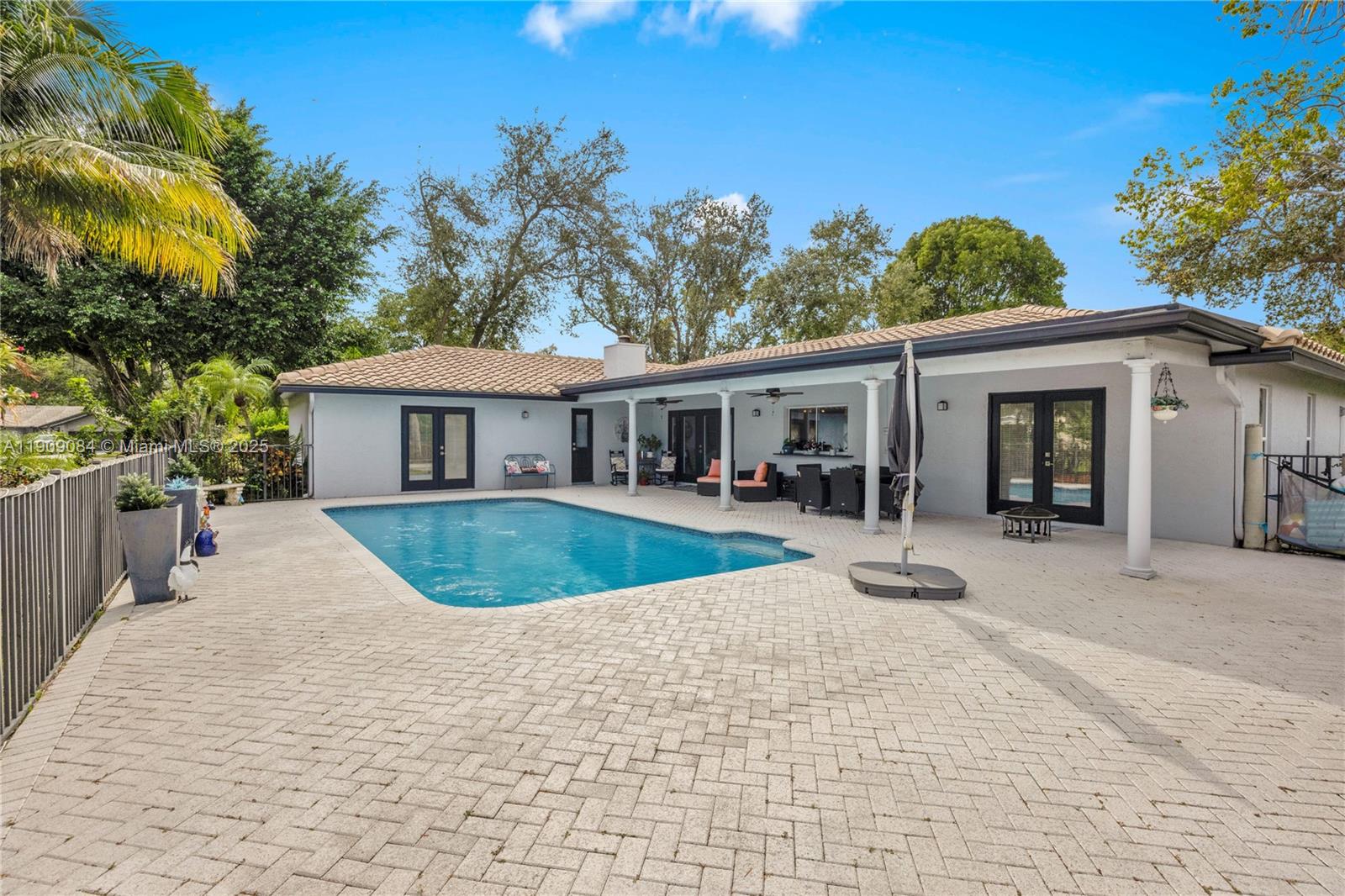 CYPRESS GLEN - Residential