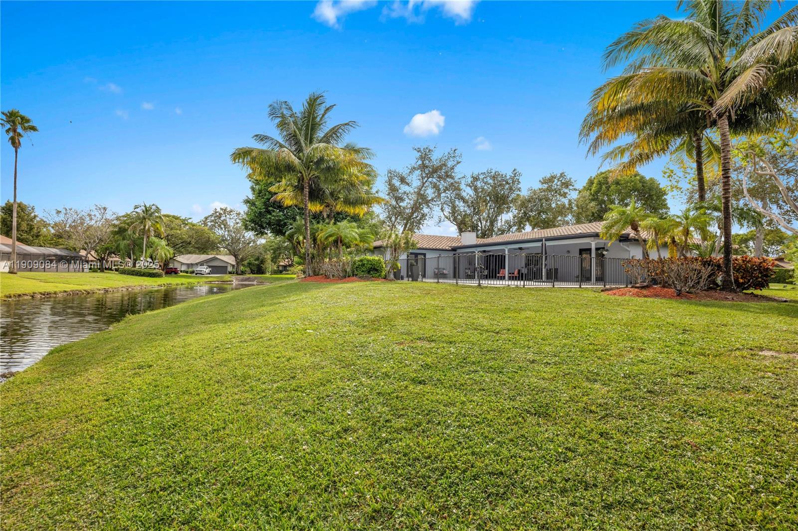 CYPRESS GLEN - Residential