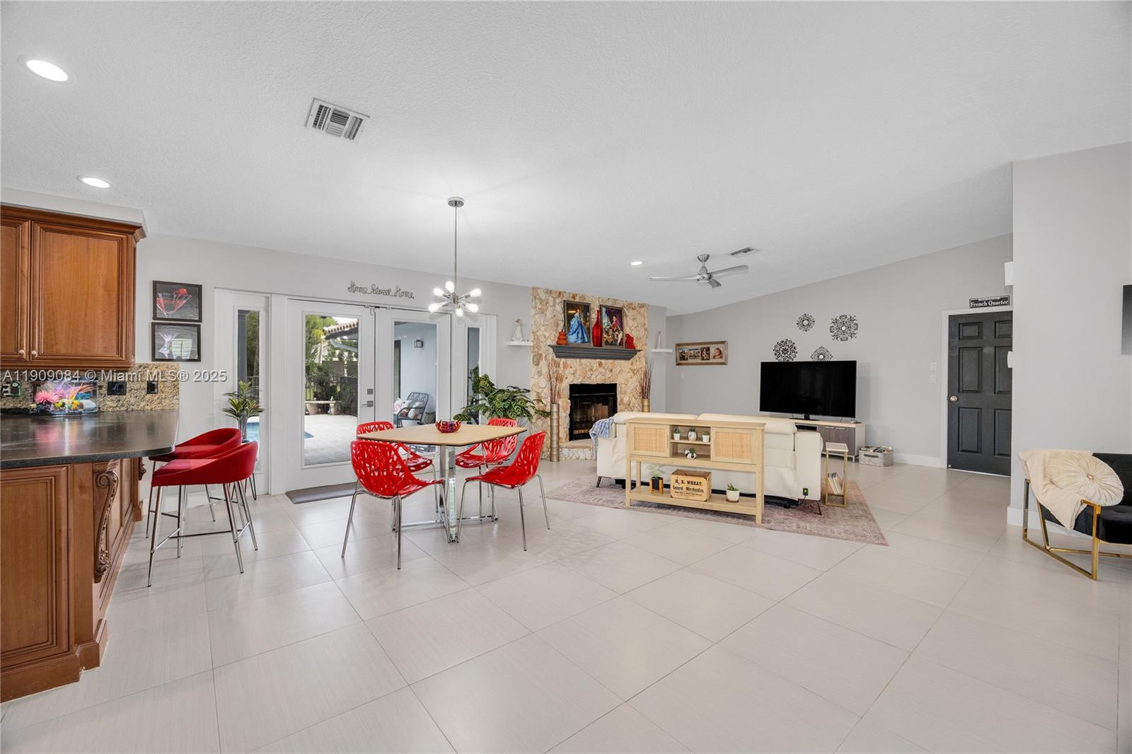 CYPRESS GLEN - Residential