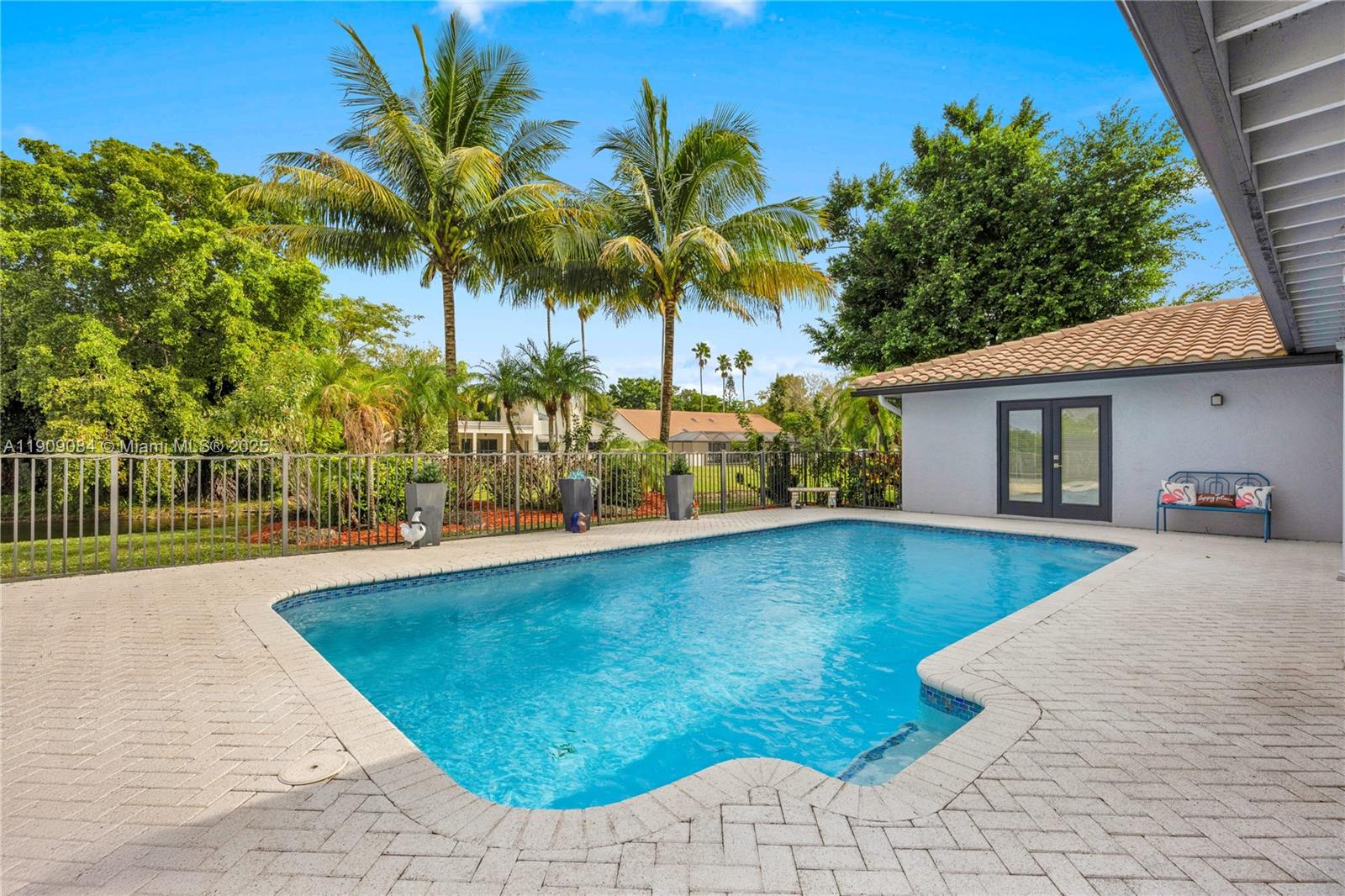 CYPRESS GLEN - Residential