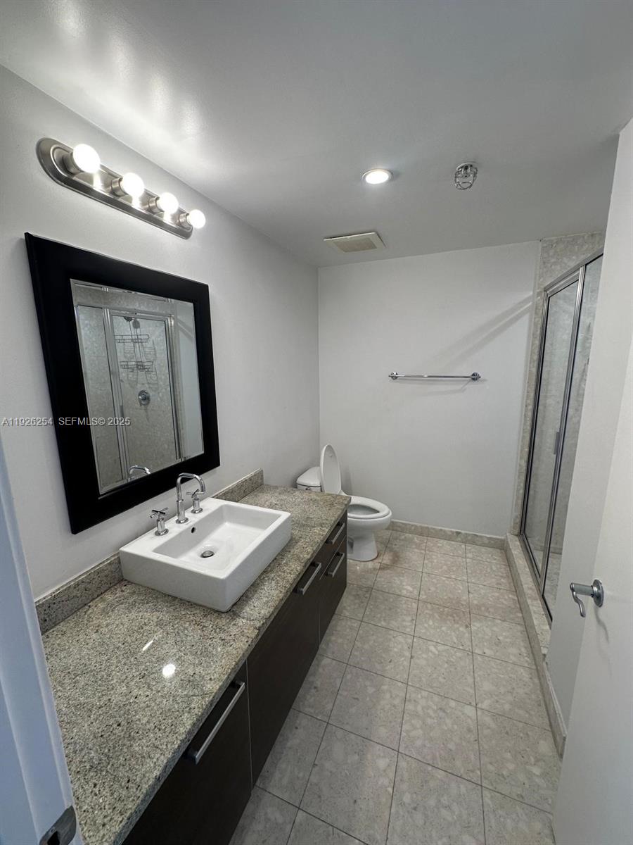 LATITUDE ON THE RIVER CON - Residential Lease