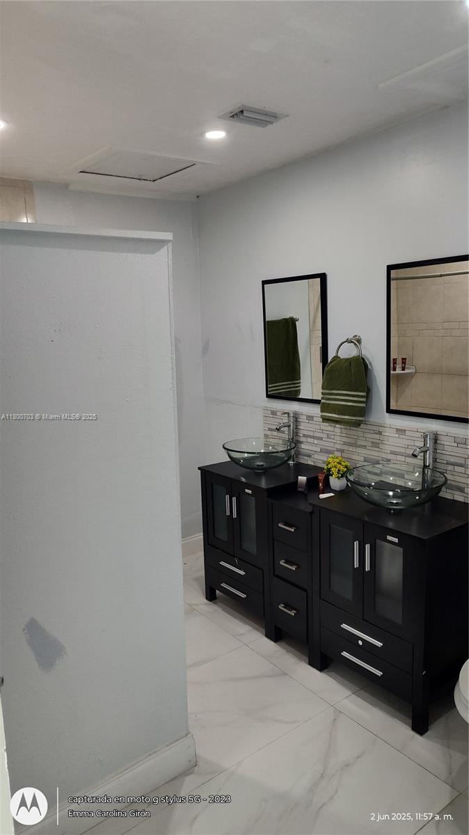 GREENACRES 2 - Residential Lease