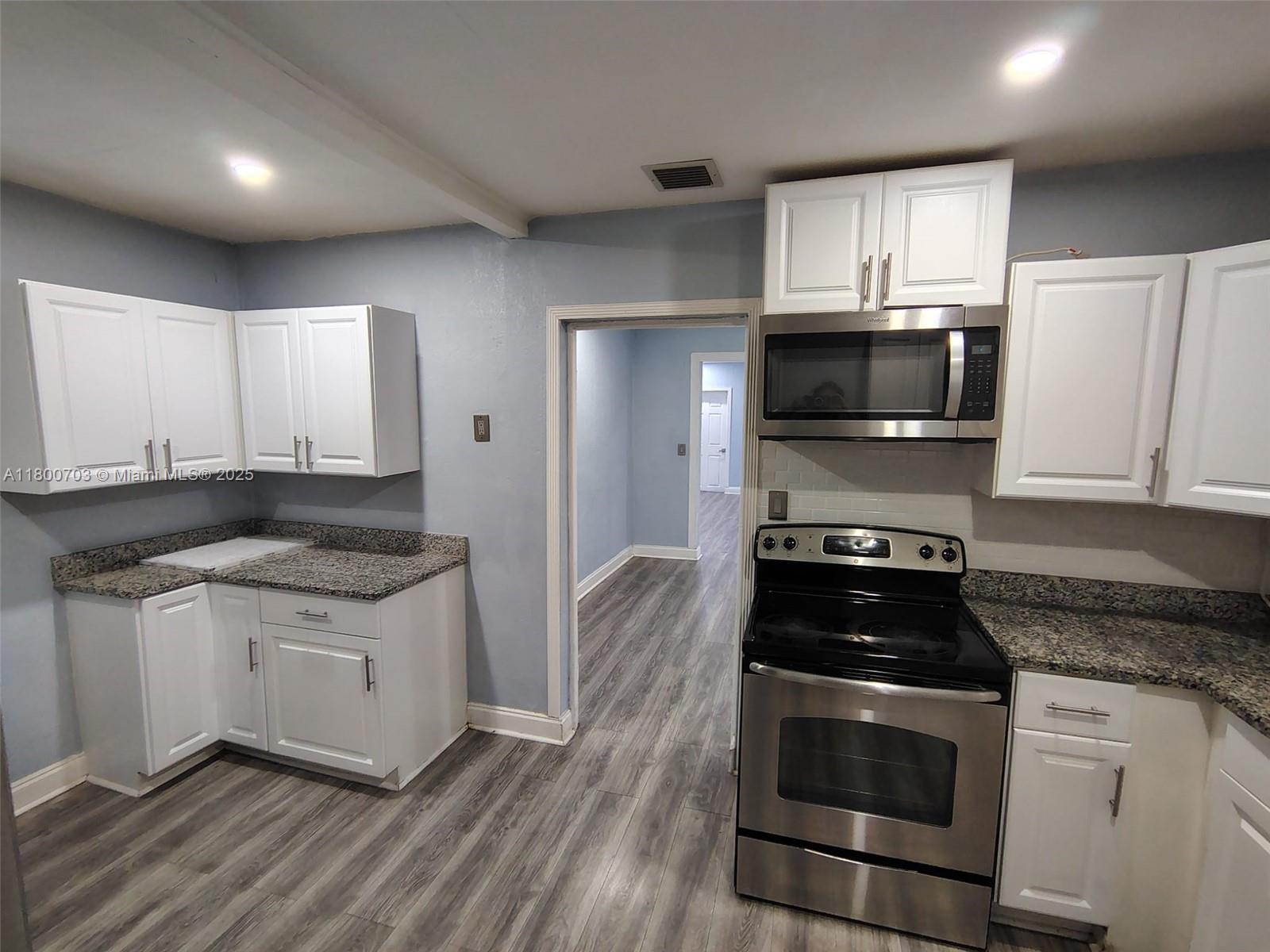 GREENACRES 2 - Residential Lease