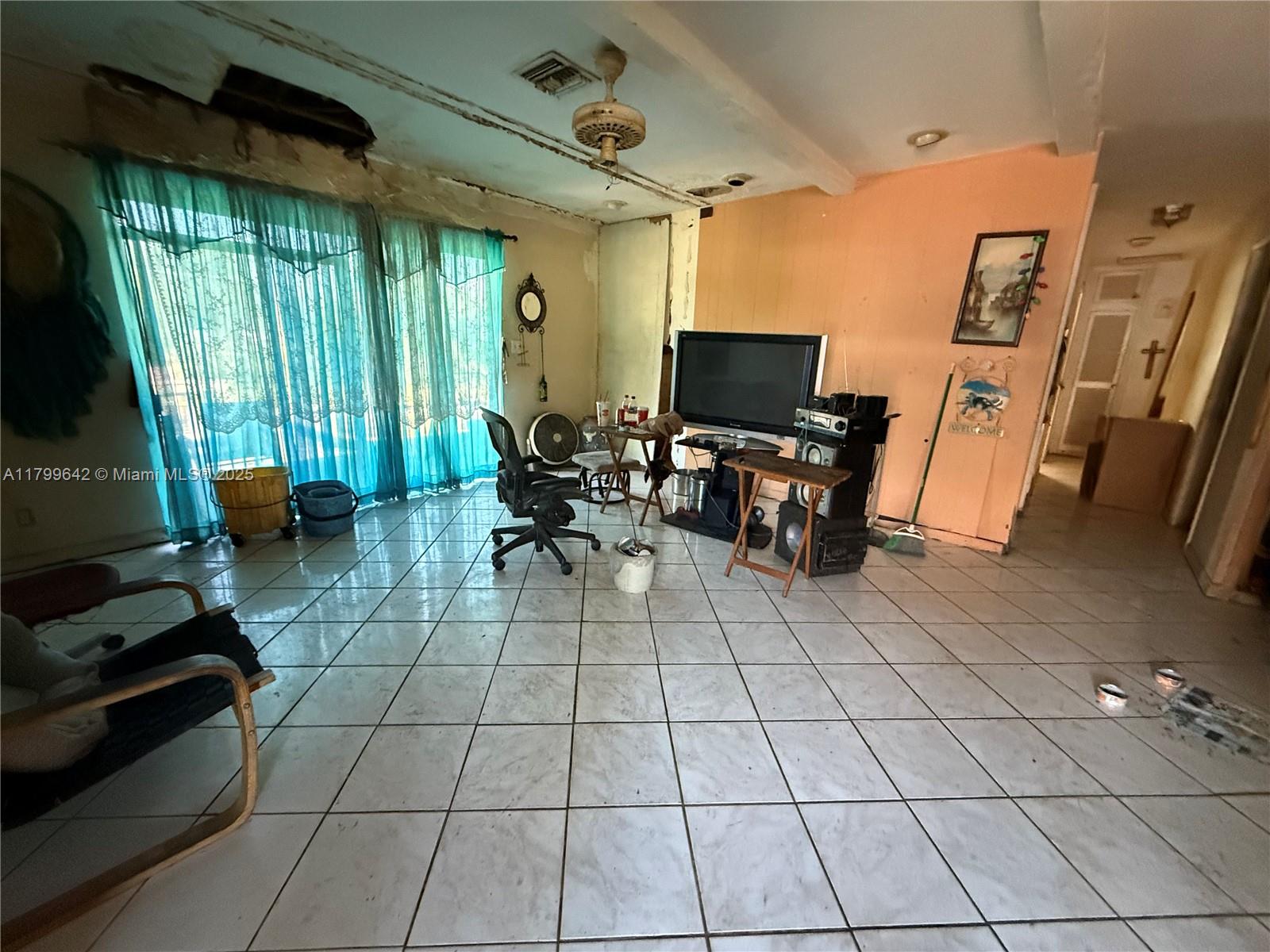 432 SW 64th Ter
