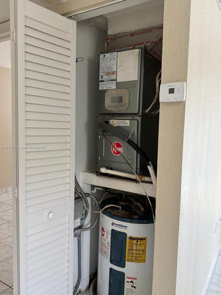 MAGNOLIA LANE CONDO - Residential Lease