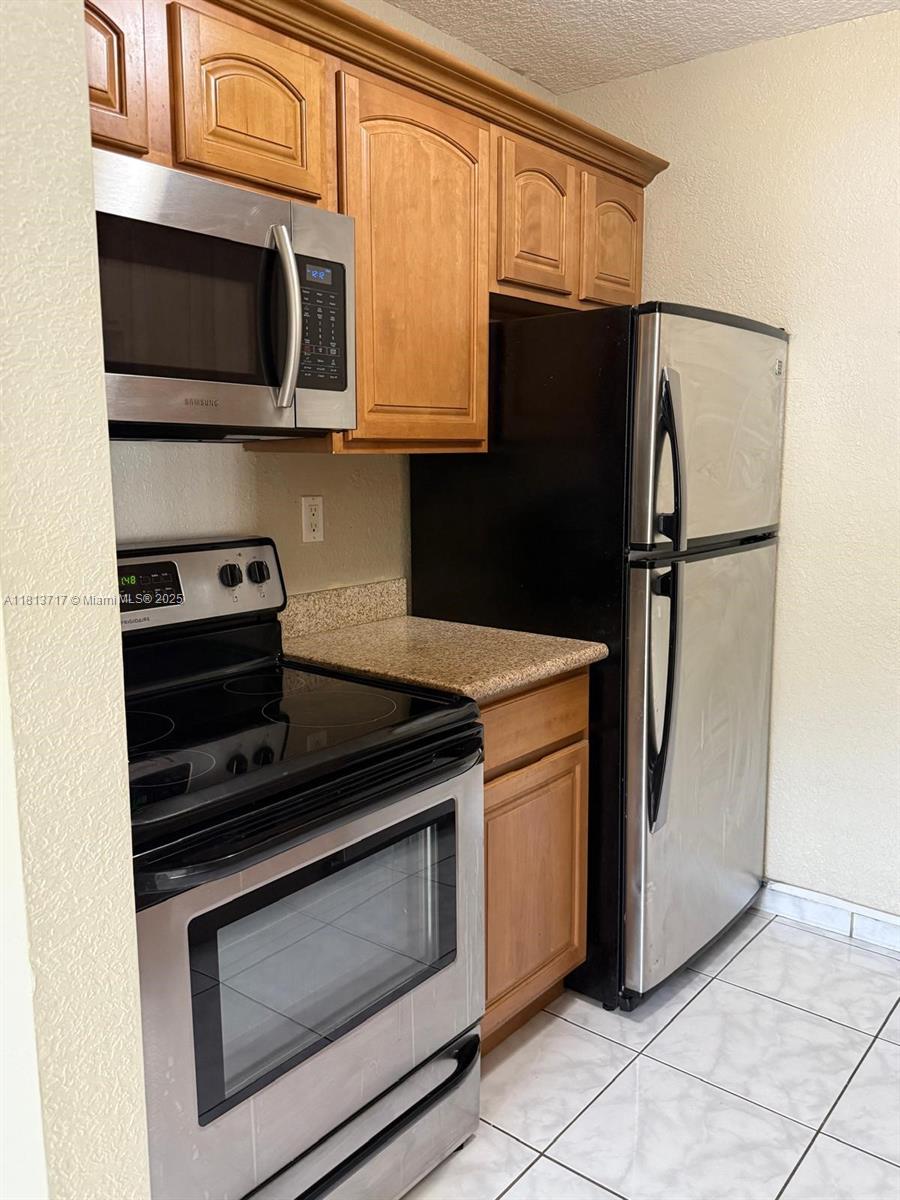 MAGNOLIA LANE CONDO - Residential Lease