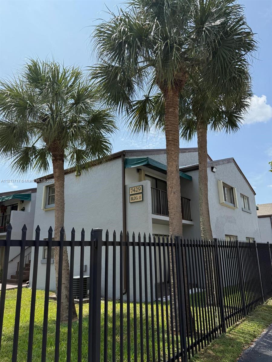 MAGNOLIA LANE CONDO - Residential Lease