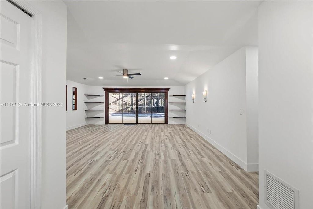 Photo of 285 SE Verada Ave, Port Saint Lucie, FL 34983 (MLS # A11472134)