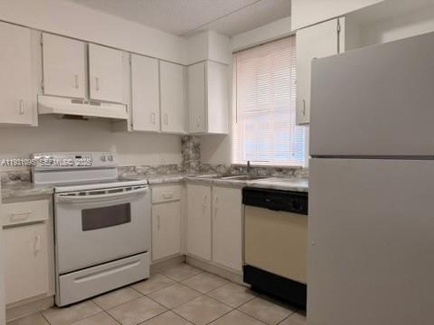 Great spacious 2-BED / 2-BATH Apartment in Gated Community of MIRASSOU CONDO. TILED FLOORING THROUGHOUT. MASTER BEDROOM WITH WALK-IN CLOSET. ***SPECIAL*** 1 First Month + 1 Month Security Deposit, Based on Good Credit History and Income. Fast Approval . EASY TO SHOW!!