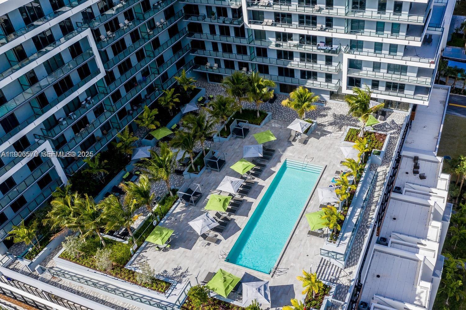 AVENTURA PARKSQUARE RESID - Residential