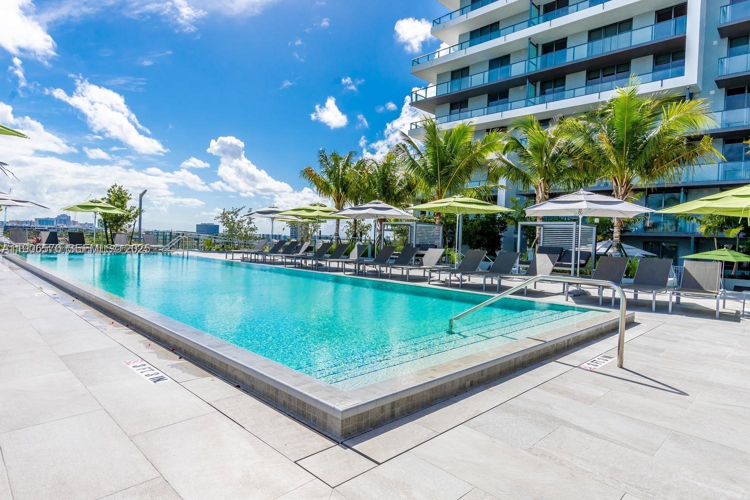 AVENTURA PARKSQUARE RESID - Residential