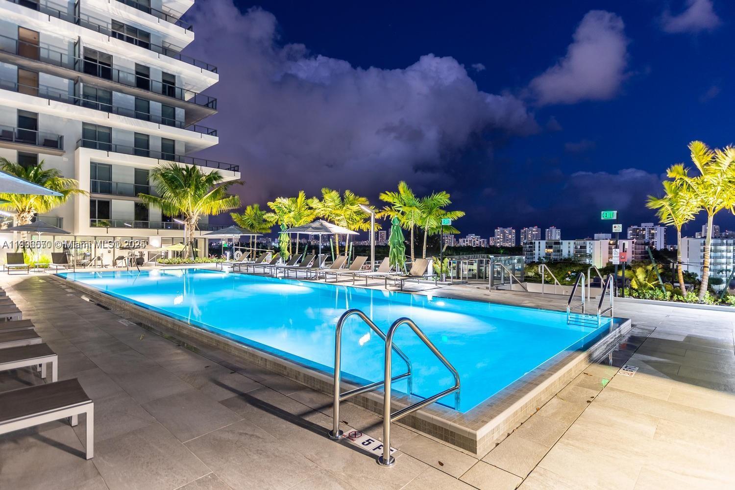 AVENTURA PARKSQUARE RESID - Residential