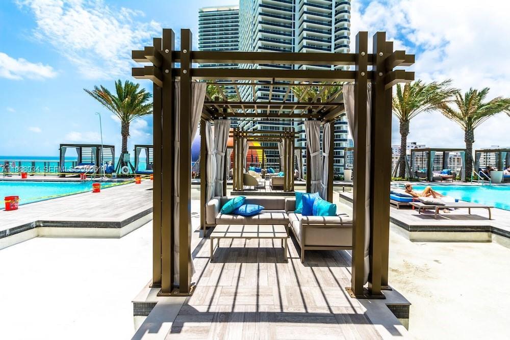 4111 SOUTH OCEAN DRIVE CO - Residential